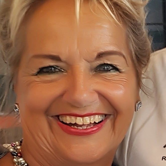 Anita Dekker